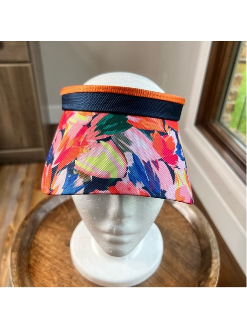 Glove It NEW Women's Tipsy Tulip Golf Visor